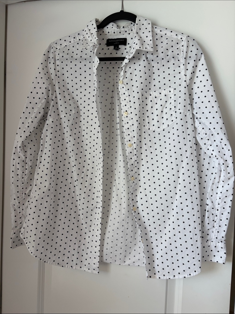 Banana Republic White Button-Down Shirt with Black Polka Dots